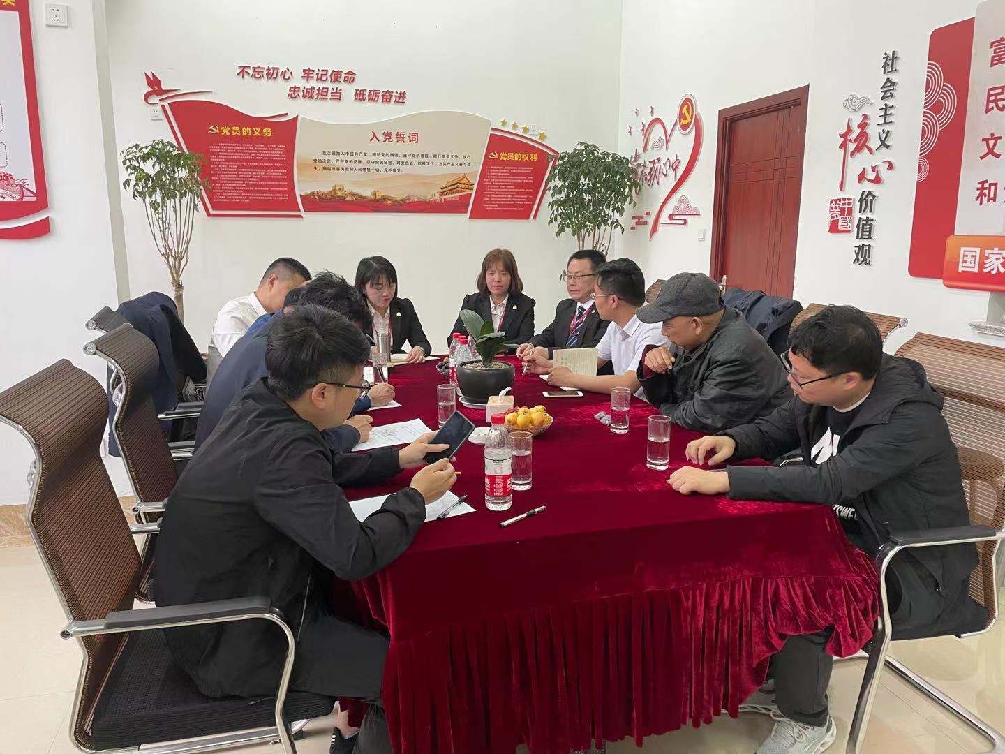 建設局，城投，志愿者，物業(yè)四方會談.jpg